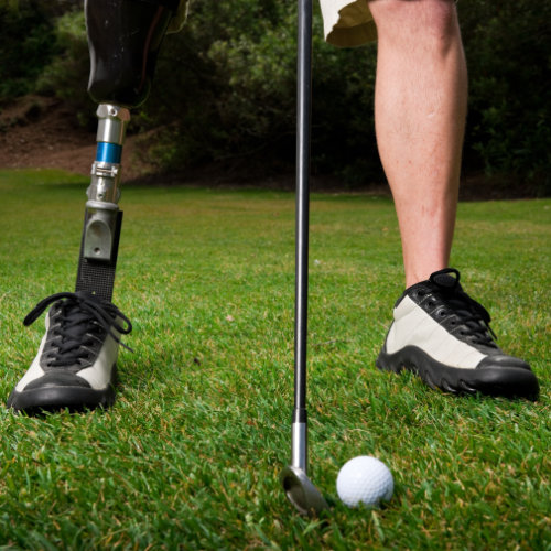 Amputee playing golf